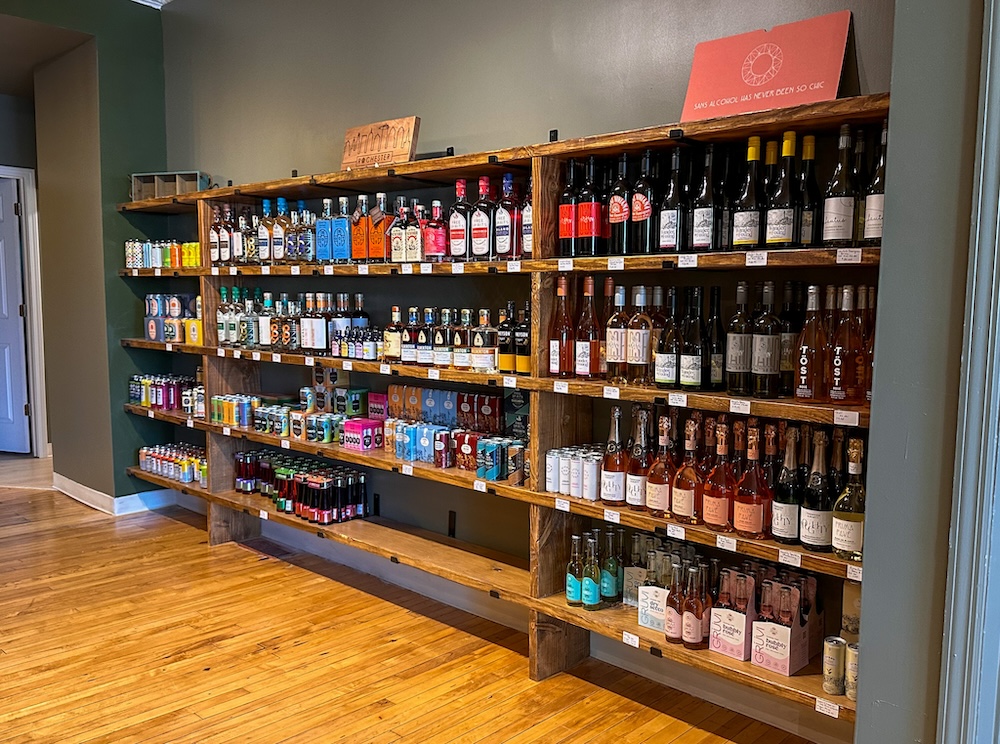 AltBar nonalcoholic bottle shop in Rochester